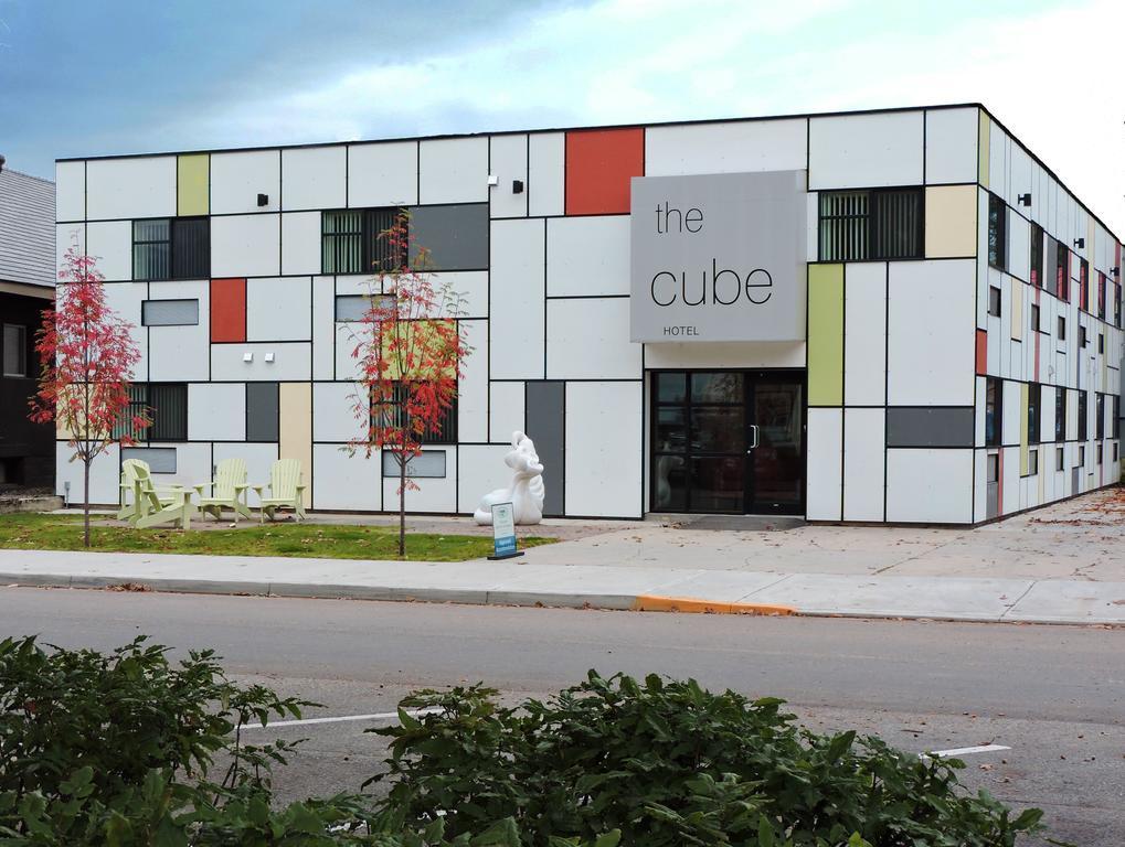 The Cube In Revelstoke Hotell Rom bilde